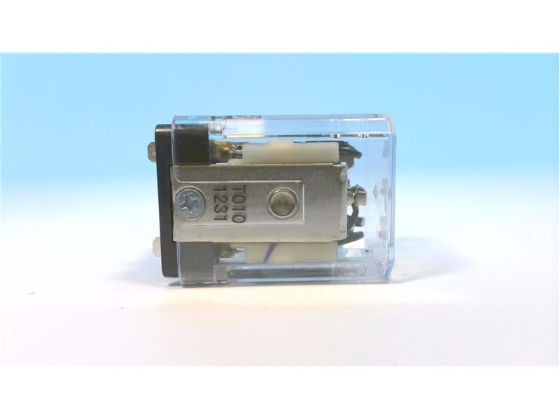 AMP 1-1393118-4 24VDC Coil, General Purpose Relay, KUP-14D15-24=KU-, SOCKETABLE, SPDT (3 Form C)
