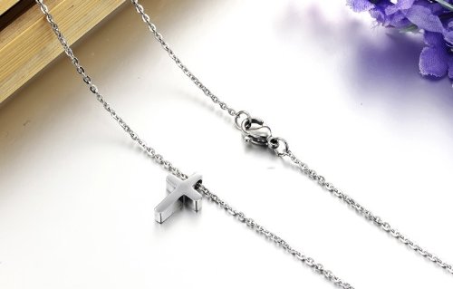 Bystar, collana a forma di piccolo crocifisso, da