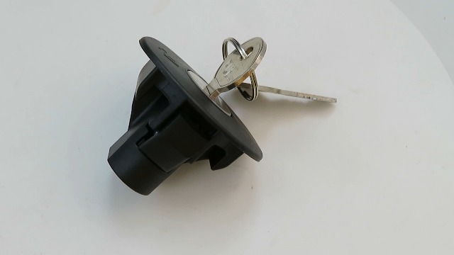 Amazon.com: 8U5Z9C268B Black Locking Gas Fuel Tank Cover