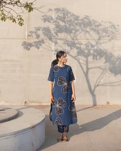 Image of GoSriKi Women's Rayon Viscose Straight Printed Kurta with Pant