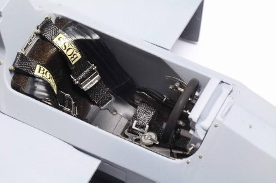 【介錯】コクピット Amazon | トップスタジオ 1/20 マクラーレン MP4/4 コクピット