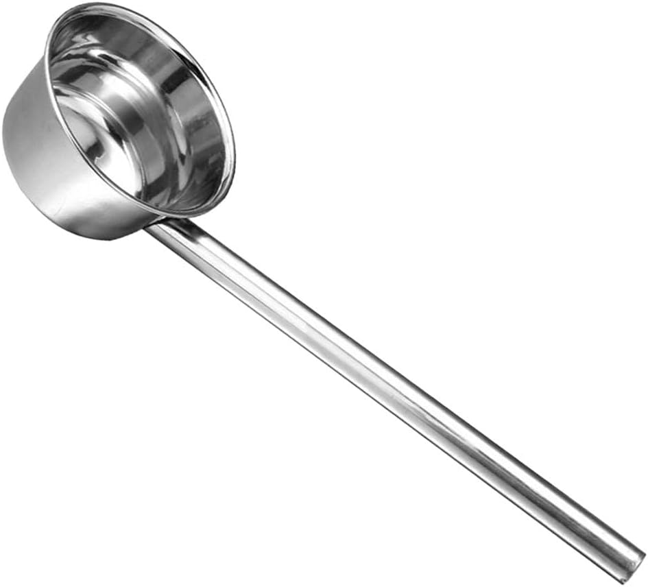 Long Handle Water Ladle 17.71 Inch Ergonomic Kitchen Utensil Metal Scoop for Home Garden Restaurant Use Water Bailer and Cooking Ladle