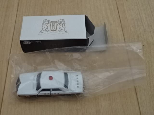 Amazon | トミカ ニッサン プレジデント 2代目 250型 神奈川県警 1/67