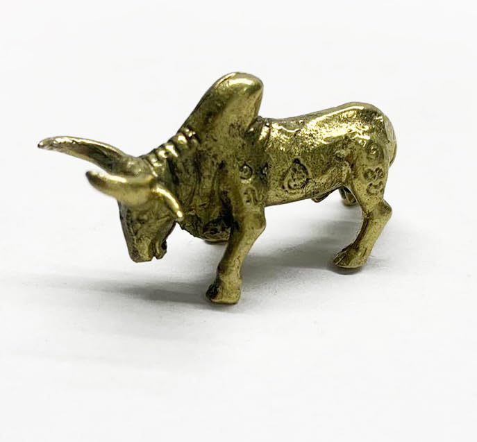 Robin Exports Antique Brass Charging Bull Beautiful Brass Action Charging Bull- Wall Street Charging Bull/Bull -Showpiece | Home and Office Decor | Brass Sculpture 35 MM.