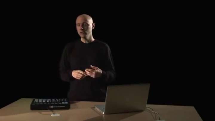 Watch Native Instruments Maschine MK2 Groove Production Studio Watch Native Instruments Maschine MK2 Groove Production Studio