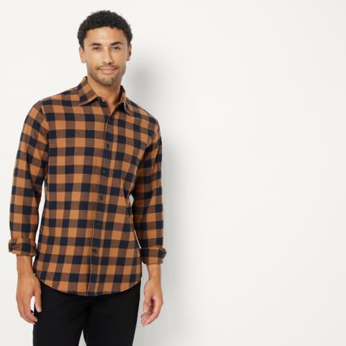 Image of Amazon Essentials Men's Regular Fit Long-Sleeve Flannel Shirt, Soft Brushed Cotton, Lightweight yet Warm