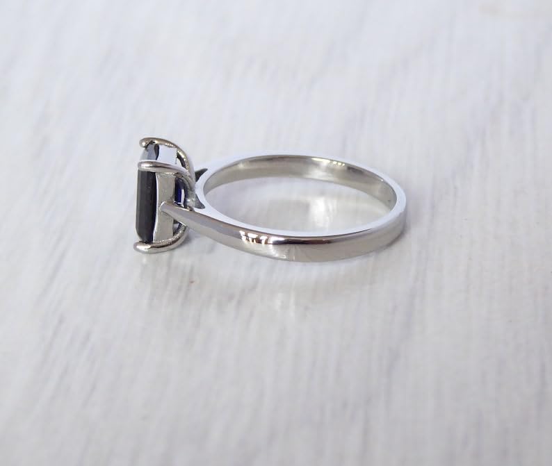 Bague solitaire saphir bleu, le cadeau d'anniversaire idéal en argent - 3