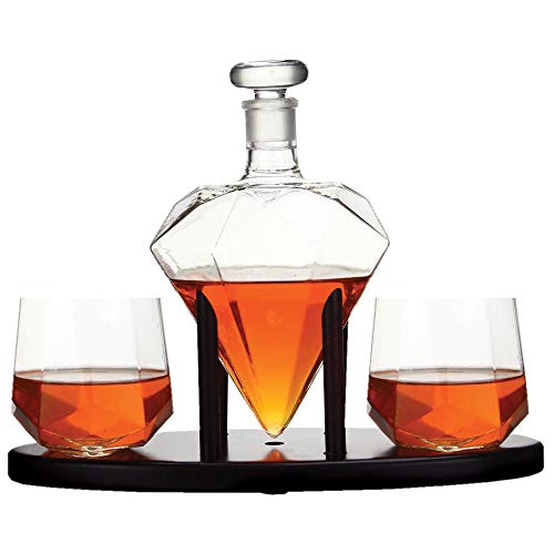 Whiskey Decanter Diamond shaped With 2 Diamond Glasses & Mahogany Wooden Holder – Elegant Handcrafted Crafted Glass Decanter For Liquor, Scotch, Rum, Bourbon, Vodka, Tequila – Great Gift Idea – 750ml