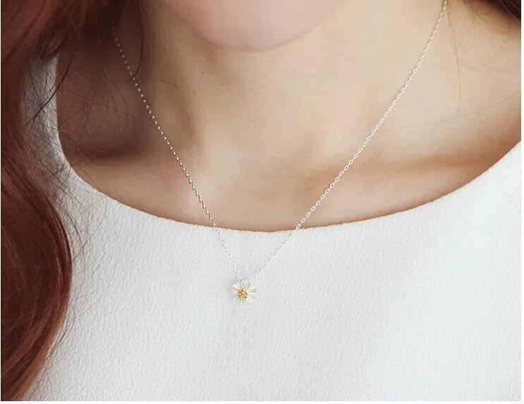 Collier marguerite KELIEQA aux finitions soignées et pendentif ciselé - 3