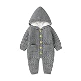[Design]: Lose Manschette und Knopfverschluss machen es zum Kinderspiel, sich anzuziehen und auszuziehen. Der langärmlige Flanell-Strick-Overall mit Kapuze macht Ihr Baby noch liebenswerter mit Knopfleiste vorne, lange Ärmel und langen Beinen zum Wärmen der Arme und Beine. Strick-Häkel-Einteiler mit Kapuze, gestrickt, Flanell-gefüttert, lange Ärmel, einfarbig, einteiliger Spielanzug für Säugling und Baby.