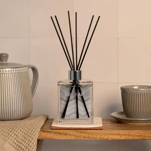 Image of Darjeeling & Damask Rose Reed Diffuser, Calming Floral and Fresh Tea Scent in Chic Square Glass Bottle – Continuous Home Fragrance,Cosy Gift Idea-M92 (Diffuser)