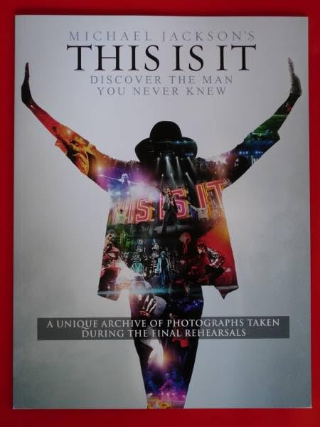 Amazon.co.jp: THIS IS IT マイケルジャクソン 公式パンフレット 英語