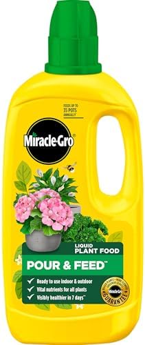 Miracle-Gro Pour and Feed Liquid Plant Food, 1L
