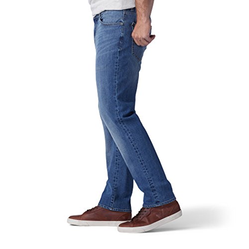 Image of Lee Men's Legendary Regular Fit Tapered Leg Jean
