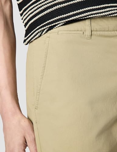 Lacoste Men's Core Collection Slim Fit Chino Pant4