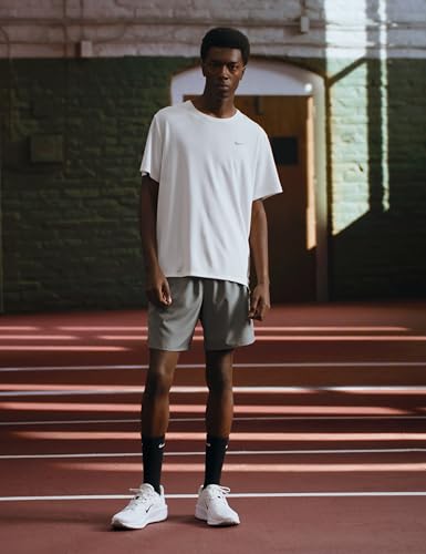 Image of Nike Mens Nike Quest 6 Running Shoes