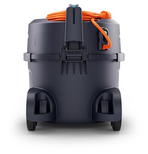 Nilfisk VP300 in action