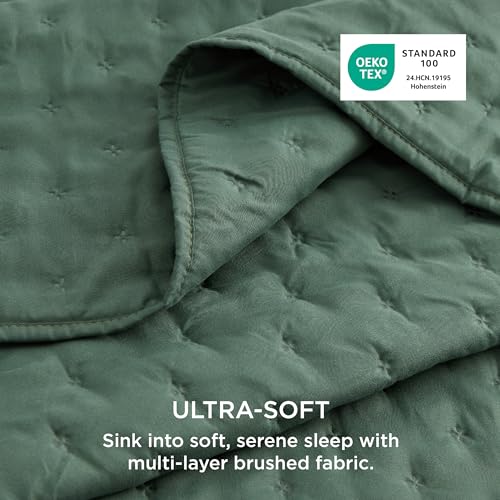 Image of Bedsure Quilts Queen Size - Dark Green Bedspread Queen Size & Lightweight Comforter, Modern Coverlet with Clover Pattern, Ultra Soft All-Season Bedding, 90 x 96 Inches