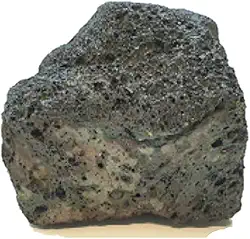 WFISH ROCHA VULCANICA PRETA 10CM - 30CM KILO - UN