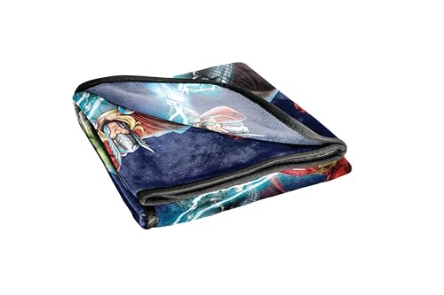 Jay Franco Kids Marvel Avengers Plüschdecke – 130 x 150 cm Weiche und kuschelige Fleecedecke für Schlafzimmer und Sofa, offiziell Lizenziertes Produkt, Mehrfarbig