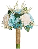 Material: el ramo de novia está hecho de tela de seda y plástico de alta calidad, y las flores están salpicadas de hojas verdes, lo que hace que todo el ramo de bodas sea lleno de vitalidad. Los delicados ramos de flores de seda son hermosos y realistas, no se desvanecerán fácilmente y se pueden recolectar para siempre para mantener sus buenos recuerdos.