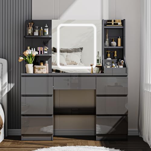 TRIUMPHKEY Tocador de Maquillaje con Luces led Regulables y Espejo, Brillo Ajustable, Tocador Moderno con 4 Estantes y 7 Cajones, Mesa Maquillaje con 3 Compartimentos Abiertos (Gris Alto Brillo)