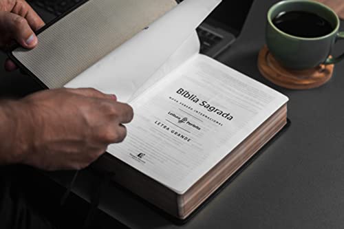 Bíblia NVI, Couro Soft, Preto, Letra Grande, Leitura Perfeita