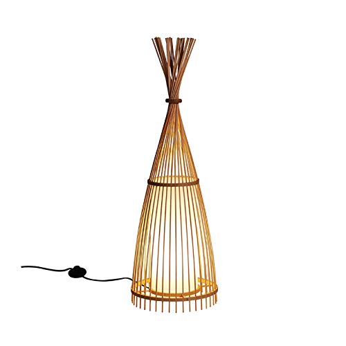 Lampadaire japonais en rotin pour éliminer la lumière agressive du salon