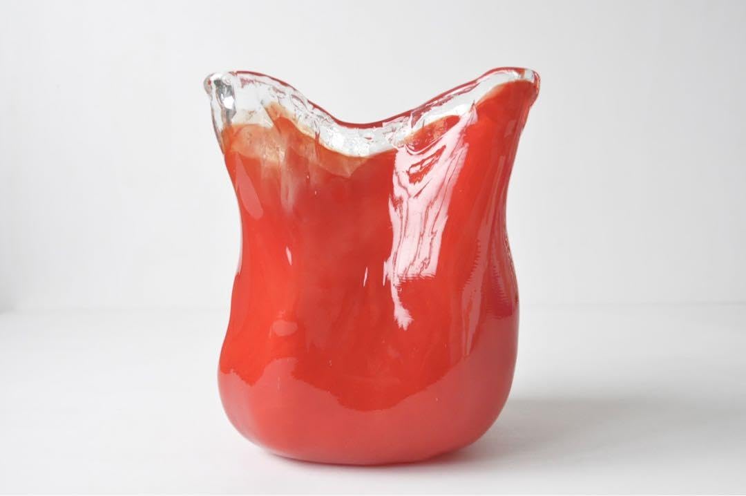 Amazon.co.jp: 岩田ガラス 花瓶 フラワーベース 赤 昭和 オブジェ 古物
