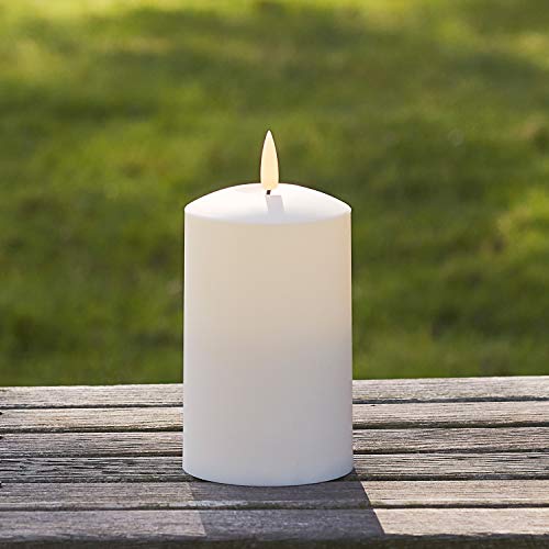 Lights4fun TruGlow® Kerze mit warmweißer LED Flamme und Timer 12,5cm Innen und Außen
