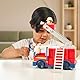 BlueY-Feuerwehrauto. Feuerwehrauto, Exklusive Bingo als Feuerwehrfrau und Bob Bilby-Figur. Fahre die Leiter aus, drehe sie und Rolle den Schlauch aus. Mit Stickerbogen