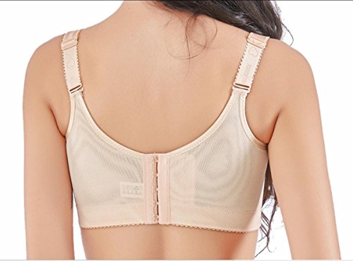 Ghostly Graveyards 1943553084 Book Cover