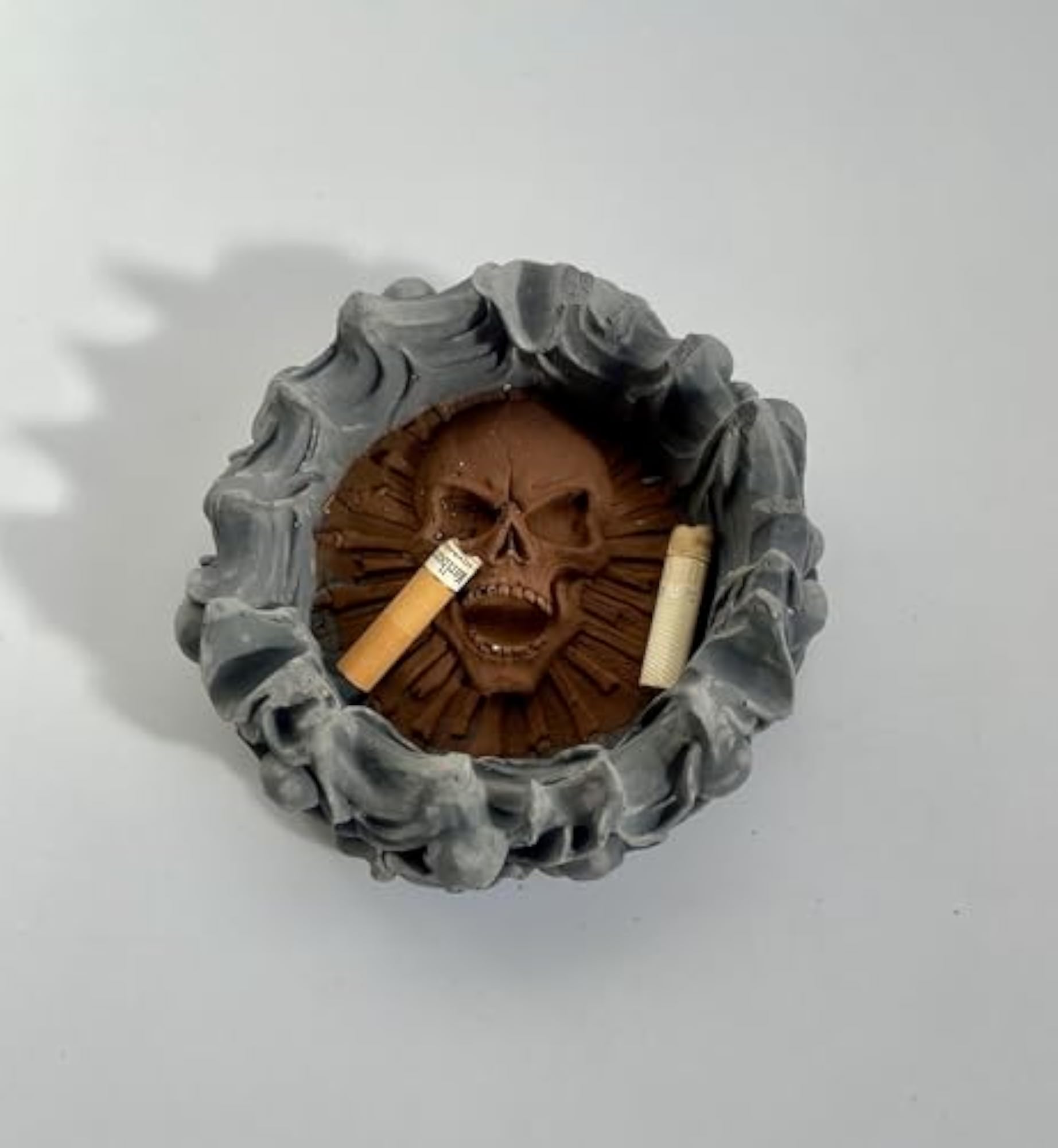 Decorative Modern Skull Ash Tray for Home and Office