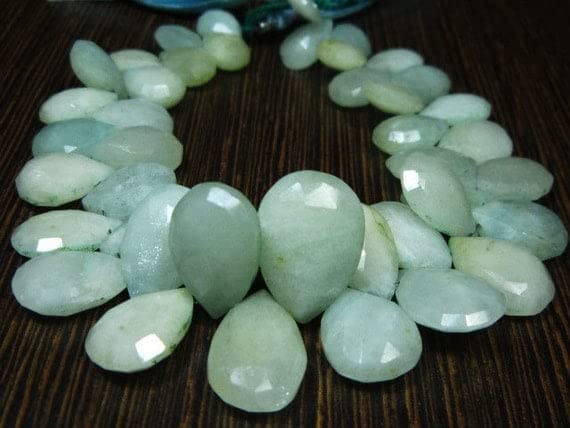 Briolettes en poire de mer pour créer des colliers artisanaux d'été uniques