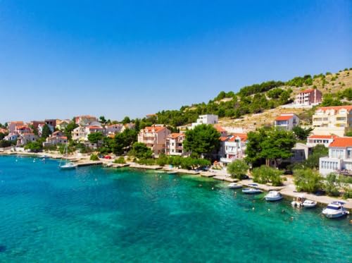 Póster de 50 x 40 cm, Croacia, verano, día soleado, costa del mar Adriático, pequeña ciudad costera del mar, temporada de vacaciones. Popular lugar turístico