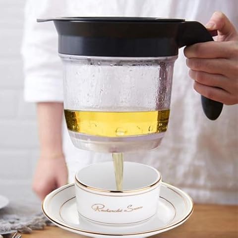 4-Cup Fat Separator Oil Separator With Bottom Release - Gravy Grease Separator for Cooking, Healthier Gravy, Soup, Easy Press Dispenser Oil Separator with Strainer Cover