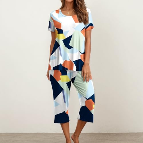 Women Boho 2 Piece Outfits Casual Floral Printed Matching Set Loose Short Sleeve Shirt Elastic Waist Capri Pants Suit2