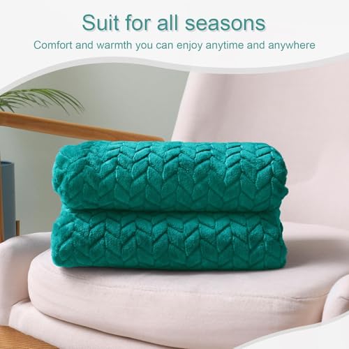 Image of Exclusivo Mezcla Fleece Throw Blanket for Couch and Bed, 50x70 Inches Soft Cozy Jacquard Flannel Blankets, Lightweight Fuzzy Plush Throws for Women, Teal