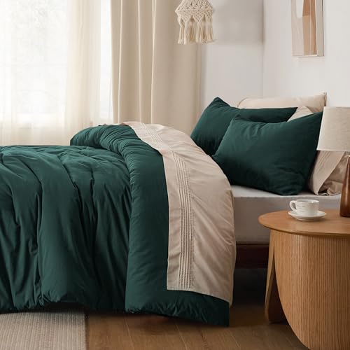 Image of Bedsure Comforter Set Queen Size - Cotton Fabric with Microfiber Inner Fill, Forest Green PureWoven Soft Bed Set for All Seasons, 3 Pieces, 1 Comforter (90 inchx90 inch) and 2 Pillow Cases (20 inchx26 inch)