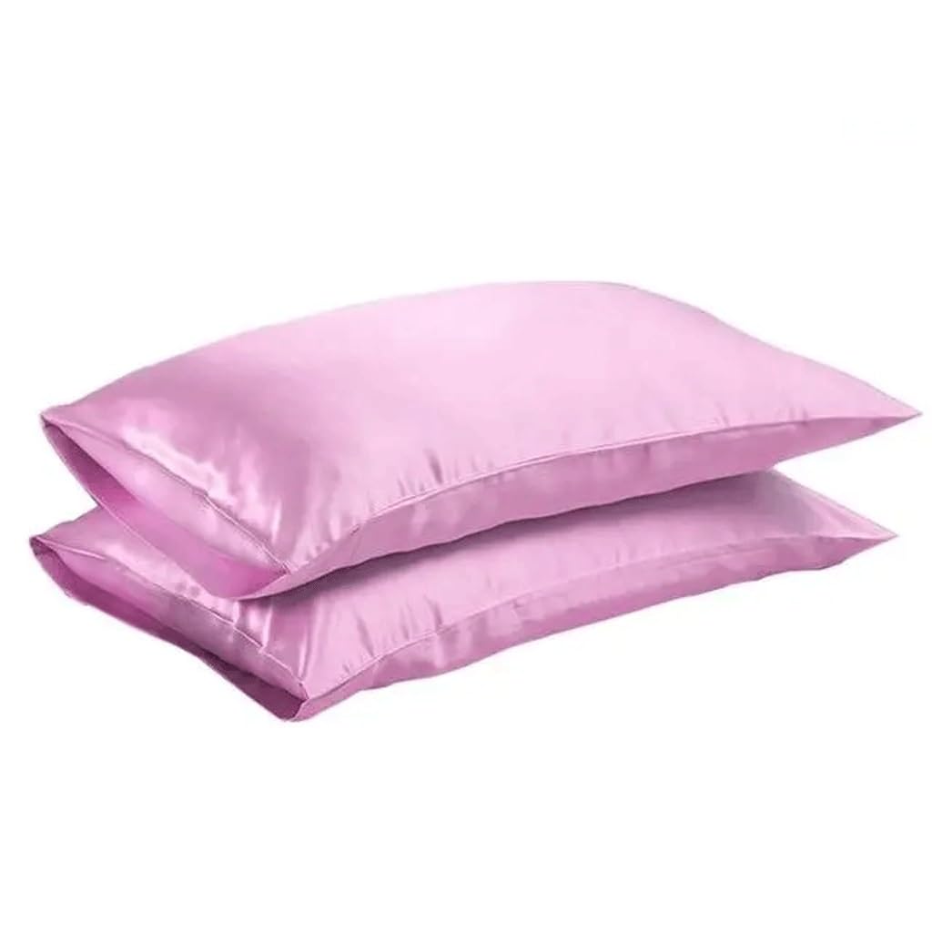 Taie d'oreiller en satin pour une chambre rose cocooning