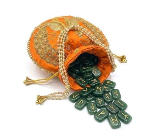 Pierres Runiques en Jade Vert pour vos séances de méditation et Reiki