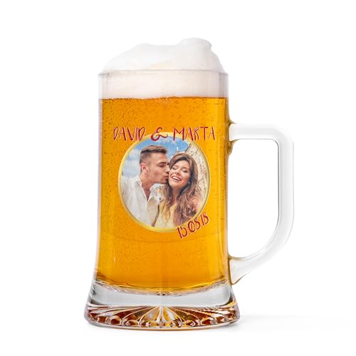 Made in Gift Jarra de Cerveza de Vidrio 50 Centilitros Personalizada en Varios Diseños de Impresión a Color con Foto y Texto como Regalo Original para los Cerveceros (Círculo dorado con foto y texto)