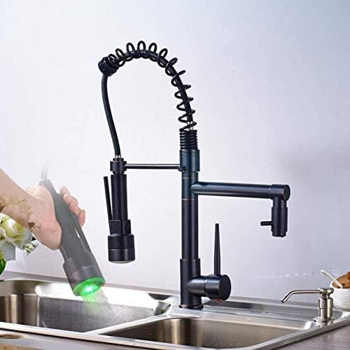 Mitigeur avec LED à bec pivotant extractible pour un contrôle parfait de l'eau chaude froide