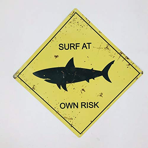 EpochSign Plaque métallique carrée en métal « Surf at Own Risk » - Motif Requin Jaune Vieilli - 30,5 x 30,5 cm Cover