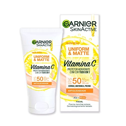 Garnier Skinactive Uniform & Matte Protetor Solar Hidratante Facial com Vitamina C, Efeito Matte Antioleosidade, Reduz e Previne Manchas, Tecnologia Camaleão, Cor Clara, 40g