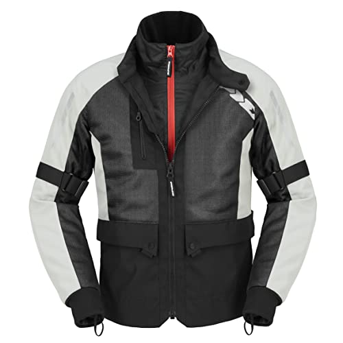 SAFETY: -CE: abbigliamento motociclistico protettivo sotto il Regolamento (UE)2016/425 -PPE indumento di protezione uso motociclistico certificato EN 17092-4:2020 di classe A -Predisposizione per alloggiamento para-schiena CE Liv. 1 Z53 -Predisposizione per alloggiamento para-schiena CE Liv. 1 Z54 -Predisposizione per alloggiamento paraschiena CE Liv.2 Z147 -Protezioni Warrior Lite removibili CE En1621-1 liv.1 spalle -Predisposizione per alloggiamento para-schiena CE (Liv.2) Z172 -Protettori certificati CE removibili Force Tech EN 1621-1:2012 gomiti