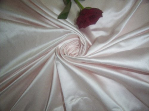 Soie rose clair de 152,4 cm de large pour robe de mariée satinée