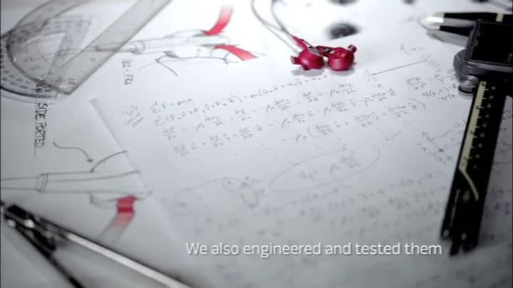 Amazon.co.jp: Bose SoundTrue イヤホン ホワイト SoundTrueIE WH 国内