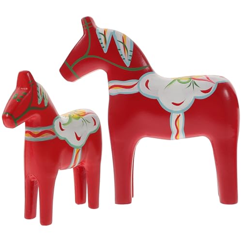 ABOOFAN Adorno de Caballo de Madera Rojo Pintado a Mano Decoración Nórdica para Sala de Estar Set de 2 Piezas Diseño Artesanal de Madera Natural Estatua Decorativa para Escritorio y
