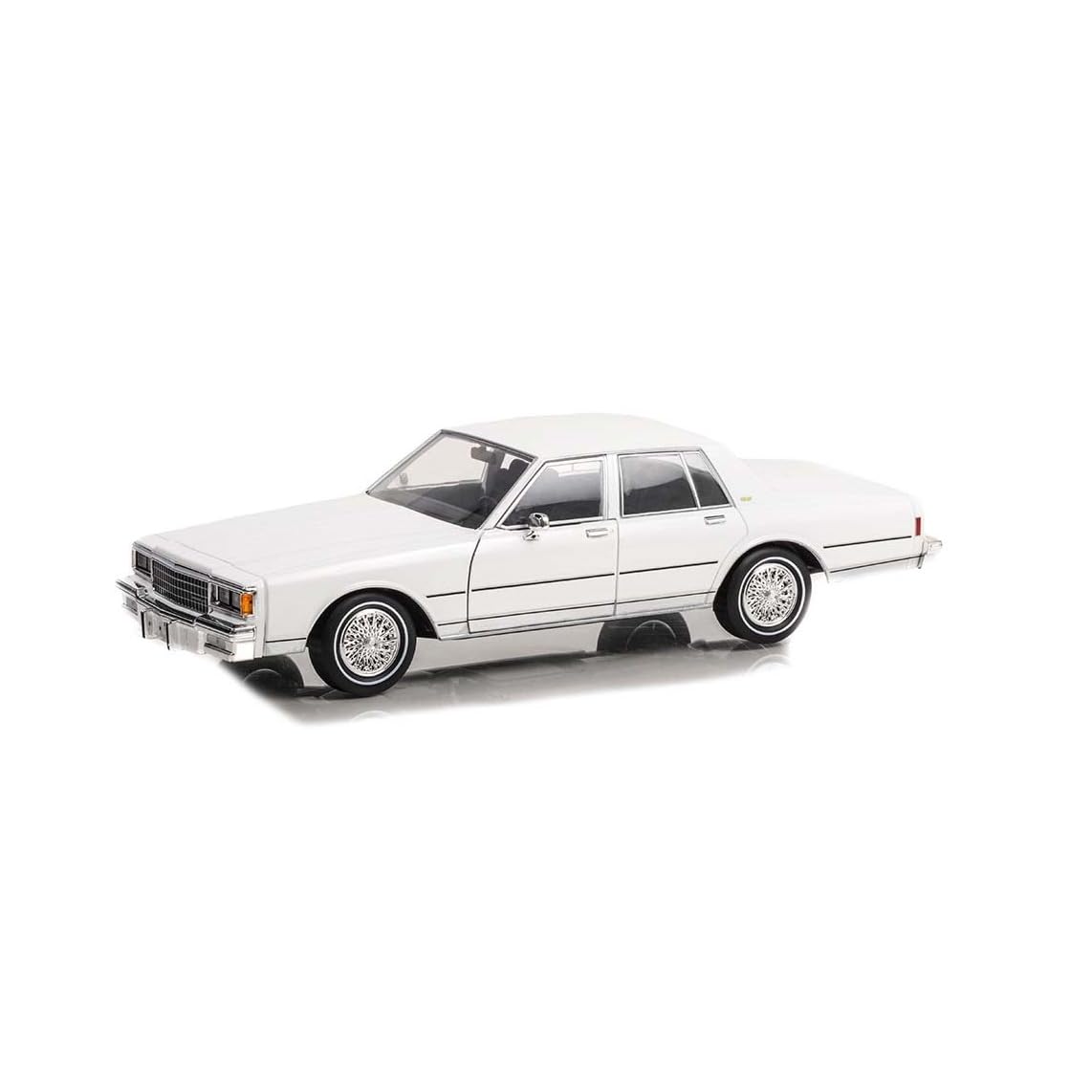 Amazon | ミニカー アメ車 1/18 シボレー カプリス GREENLIGHT 1/18